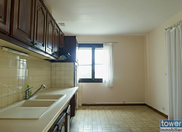 Maison
                                                                                                                                                                                                                                                                                                                        8 pièce(s)                                                                                                                                                                                                          4 chambre(s)                                                                                                                                                                                                          113  m²
