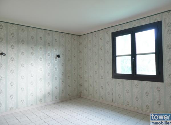 Maison
                                                                                                                                                                                                                                                                                                                        8 pièce(s)                                                                                                                                                                                                          4 chambre(s)                                                                                                                                                                                                          113  m²