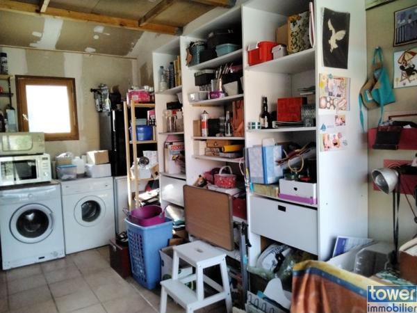 Propriete
                                                                                                                                                                                                                                                                                                                        4 pièce(s)                                                                                                                                                                                                          3 chambre(s)                                                                                                                                                                                                          80.72  m²