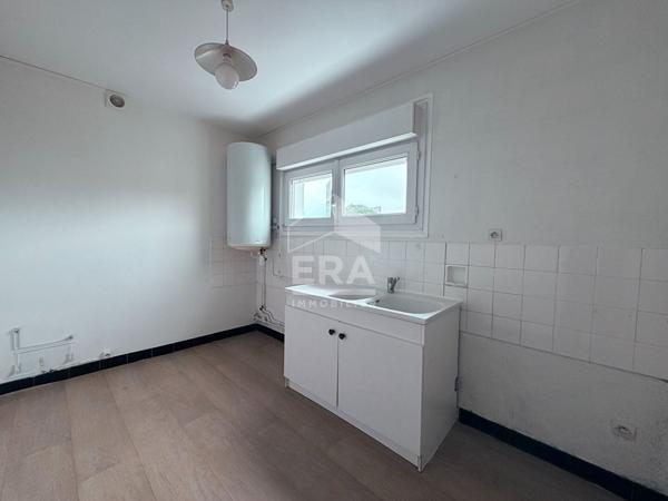 EMPLACEMENT EXCEPTIONNEL à deux pas du marché central de Royan