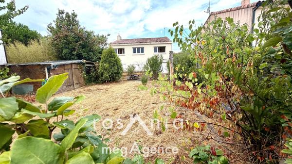 Maison à LES SABLES-D'OLONNE, 85100 - 8 pièces 198m²