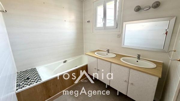 Maison à LES SABLES-D'OLONNE, 85100 - 8 pièces 198m²