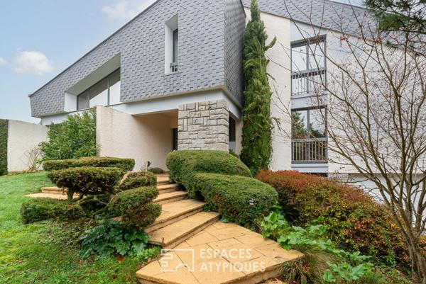 Vaste maison d’architecte avec piscine