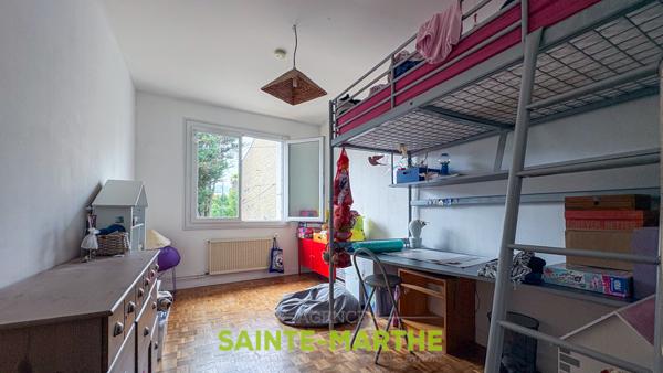 A LOUER - MAISON DE VILLE AVEC GARAGE Niort (79000)