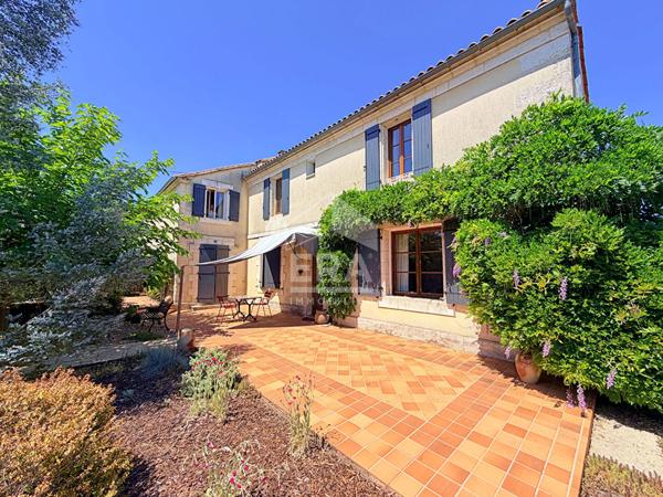 Maison en pierre, Angouleme, 5 pièce(s), 3 CH, 132 m2