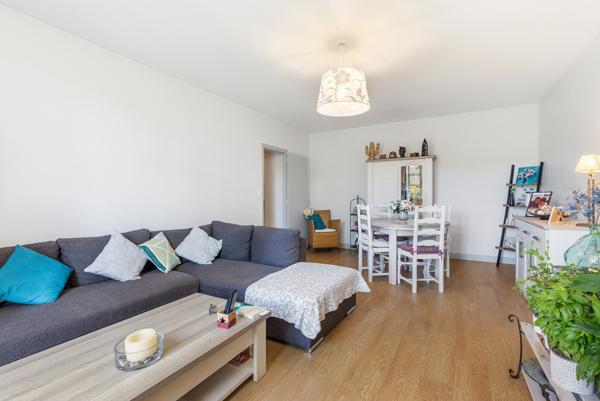 Immeuble 14 pièces - 1243 m²