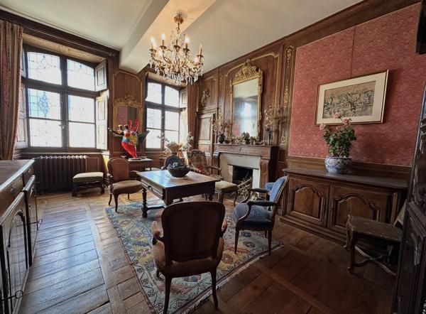Appartement de caractère – 243 m²