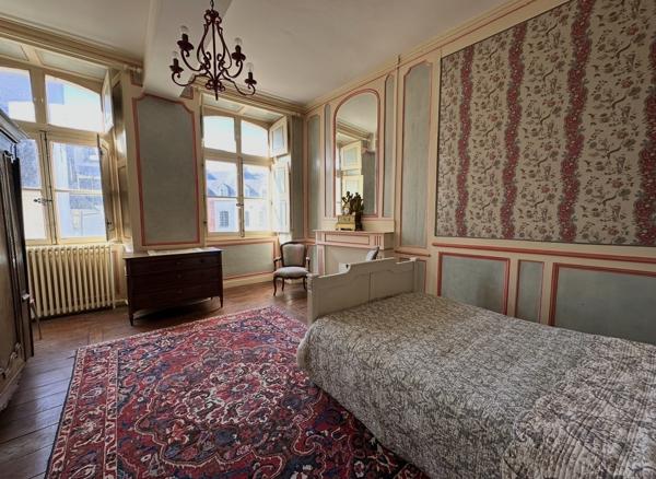 Appartement de caractère – 243 m²