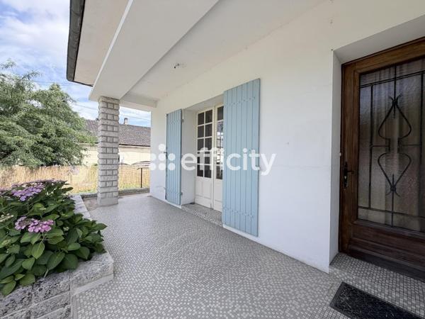 Maison
         4 pièces
        - 85 m²