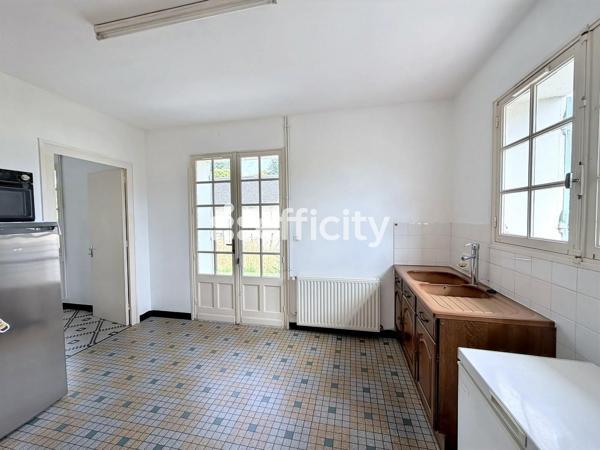Maison
         4 pièces
        - 85 m²