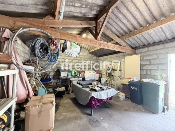 Maison
         4 pièces
        - 85 m²