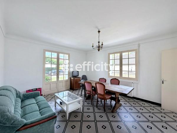 Maison
         4 pièces
        - 85 m²