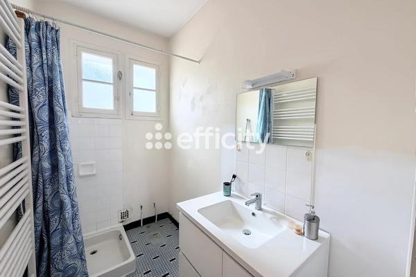Maison
         4 pièces
        - 85 m²