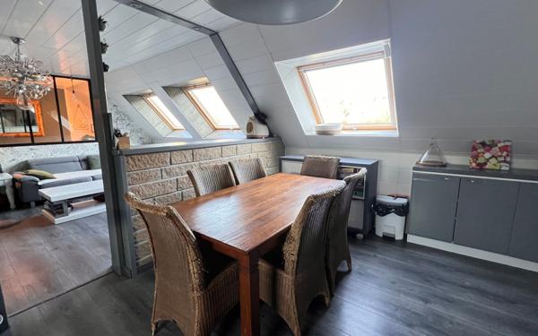 Immeuble à vendre    4 pièces • 407 m2 Saint-Hernin