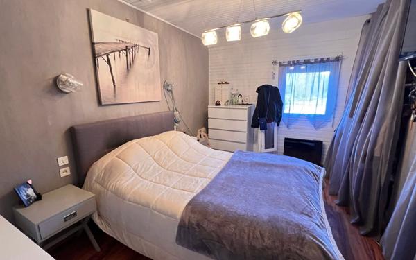 Immeuble à vendre    4 pièces • 407 m2 Saint-Hernin