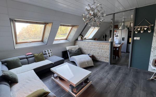 Immeuble à vendre    4 pièces • 407 m2 Saint-Hernin