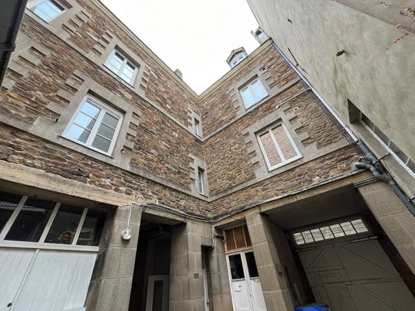 Studio 17m² rénové en centre ville ,  
Nantes 44000