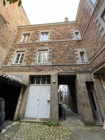 Studio 17m² rénové en centre ville ,  
Nantes 44000