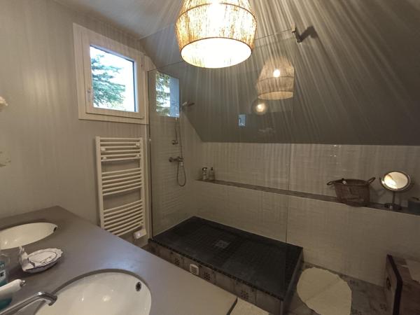 Superbe Propriété dans le très prisé Parc de Maugarny