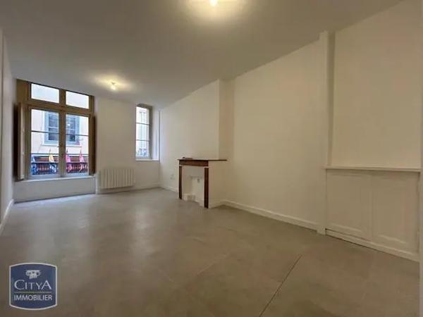 Appartement à louer 2 pièces 62.4m² Lyon 1er Arrondissement (69001)