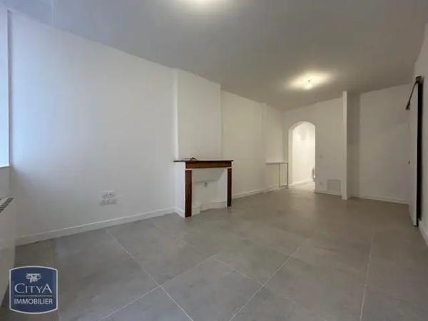 Appartement à louer 2 pièces 62.4m² Lyon 1er Arrondissement (69001)