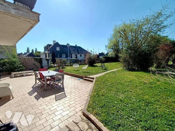 Votre office notarial TRENTE CINQ NOTAIRES vous propose - cette maison de 160 m² habitables,  d...