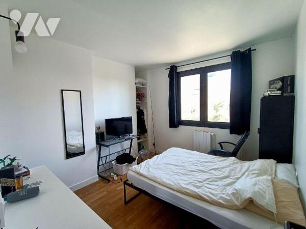 Votre office notarial TRENTE CINQ NOTAIRES vous propose - cette maison de 160 m² habitables,  d...