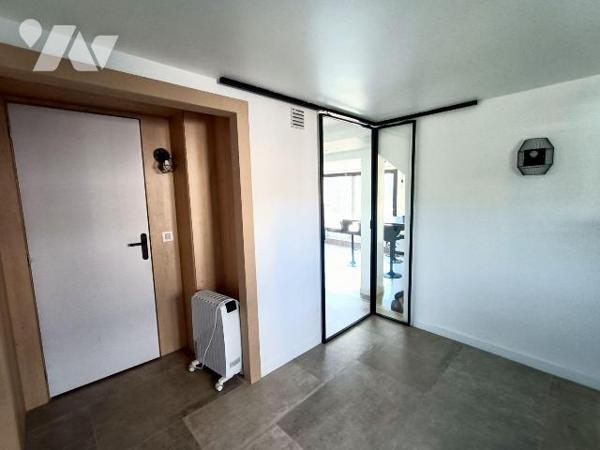 Votre office notarial TRENTE CINQ NOTAIRES vous propose - cette maison de 160 m² habitables,  d...