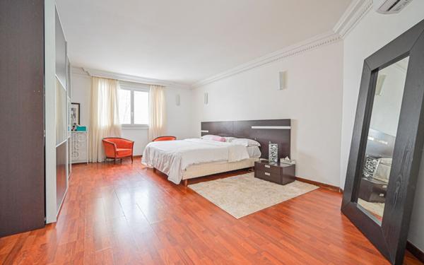 Maison à vendre    7 pièces •  Pantin