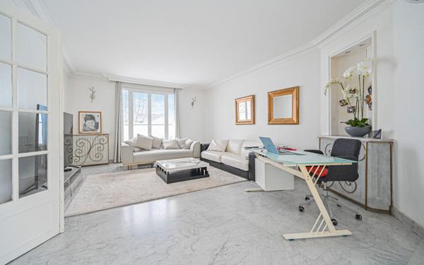 Maison à vendre    7 pièces •  Pantin