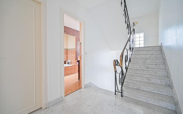 Maison à vendre    7 pièces •  Pantin