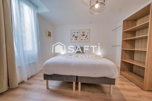 En plein cœur d’Épernay, découvrez cet appartement T2 entièrement refait à neuf, meublé, au 1er étage d’une petite copropriété aux faibles charges. Idéal pour un investisseur ou un primo-accédant, ce bien rare allie confort, emplacement privilégié et rentabilité.