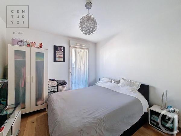 Appartement F4 à vendre  4 pièces - 79,21 m2 FRESNES - 94