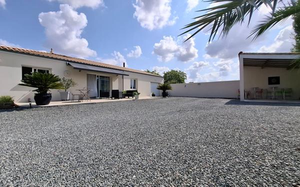 Maison à vendre    4 pièces •  Médis