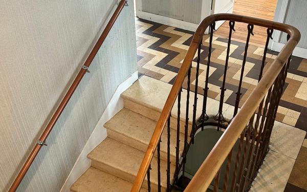 Maison à vendre    6 pièces •  Talence