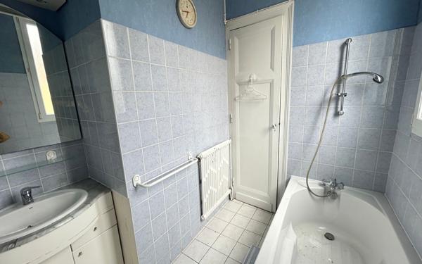 Maison à vendre    6 pièces •  Talence