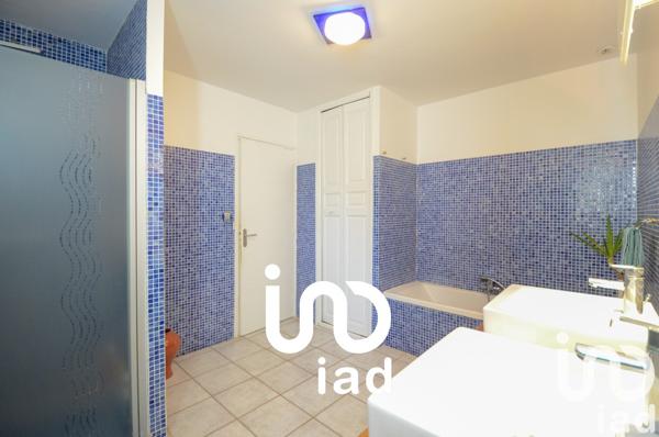 Maison traditionnelle 6 pièces de 114 m² à Collobrières (83610)