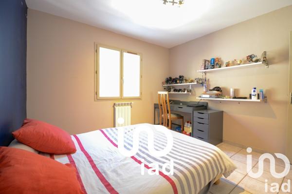 Maison traditionnelle 6 pièces de 114 m² à Collobrières (83610)