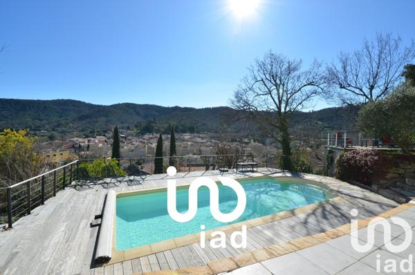 Maison traditionnelle 6 pièces de 114 m² à Collobrières (83610)