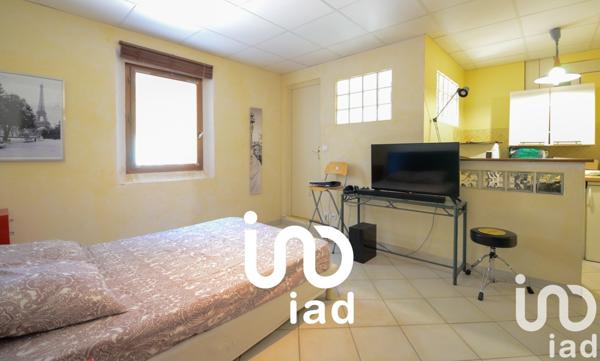 Maison traditionnelle 6 pièces de 114 m² à Collobrières (83610)