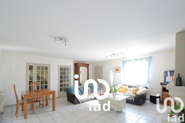 Maison traditionnelle 6 pièces de 114 m² à Collobrières (83610)