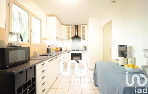 Maison traditionnelle 6 pièces de 114 m² à Collobrières (83610)