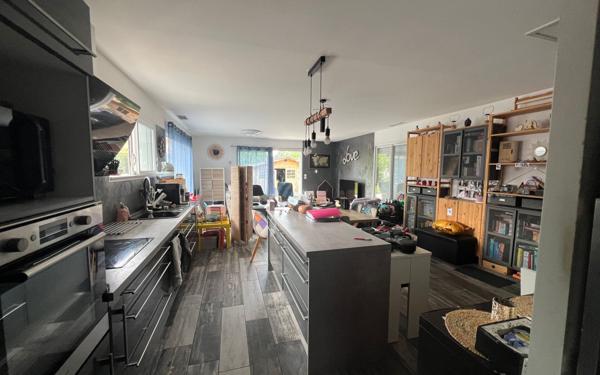 Maison à vendre    4 pièces •  Biscarrosse
