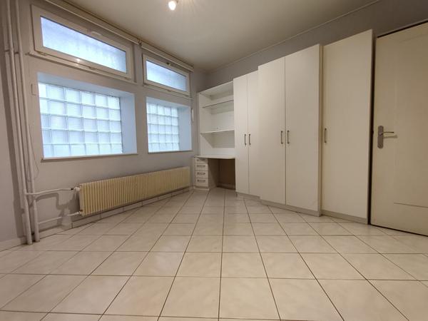 Appartement - 5 pièces - 140 m²