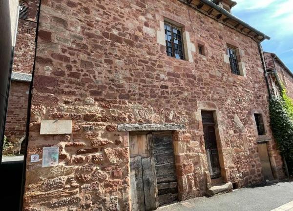 Maison à vendre    2 pièces •  Clairvaux-d'Aveyron