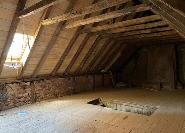 Maison à vendre    2 pièces •  Clairvaux-d'Aveyron