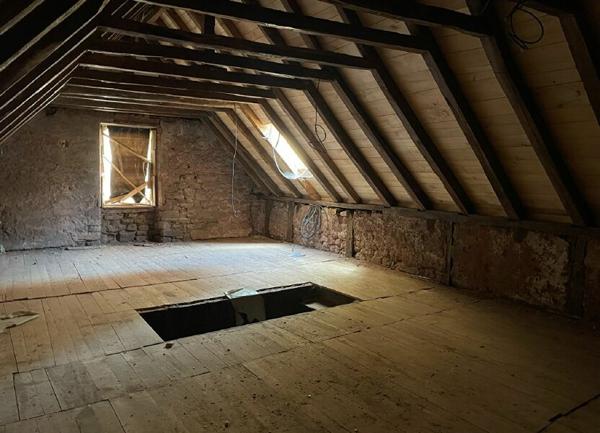 Maison à vendre    2 pièces •  Clairvaux-d'Aveyron