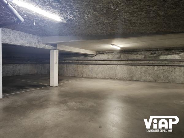 PARKING HYPER CENTRE VILLE , Limoges PARKING HYPER CENTRE VILLE , Limoges