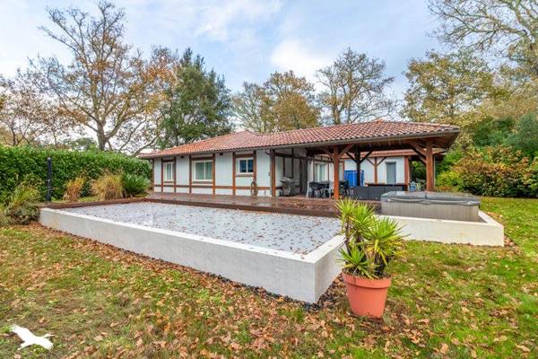 Maison à vendre |  Moliets-et-Maa |  8 pièces | 205 m²