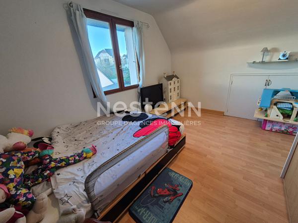 Maison familiale 4 chambres, sur sous-sol complet à Elven.